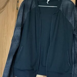 Windbreaker size L